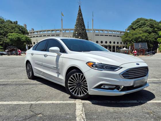 FORD FUSION 2.0 TITANIUM 16V HÍBRIDO 4P AUTOMÁTICO